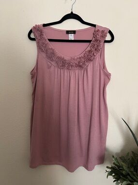 Espresso Dusty Rose Sleeveless Floral Trim Tank Top